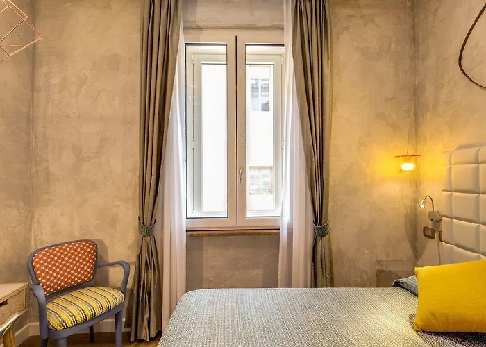 Parlamento Boutique 3* Rome