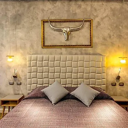 Parlamento Boutique Hotel 3*