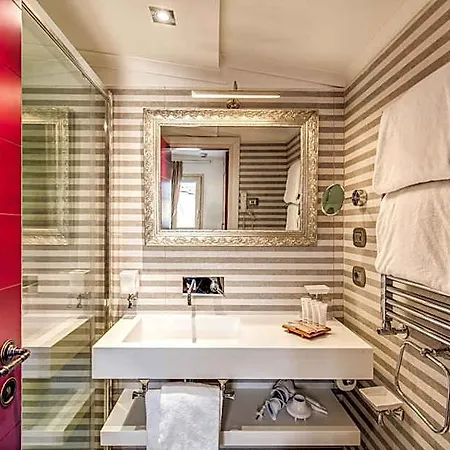 Parlamento Boutique 3*