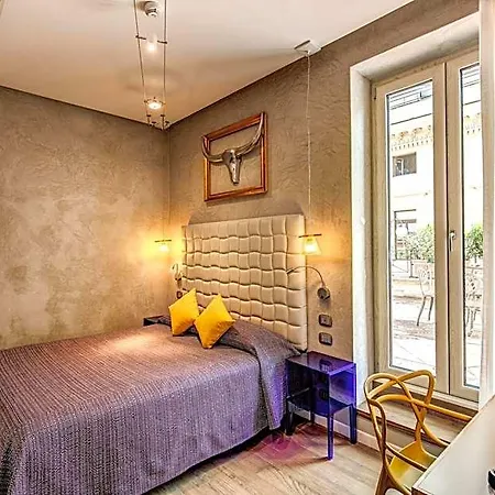 Parlamento Boutique 3* Roma