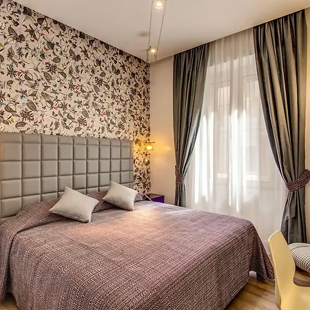 Parlamento Boutique 3* Rome