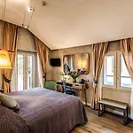 Parlamento Boutique 3* Roma