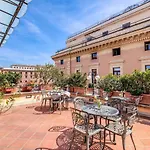 Parlamento Boutique 3*