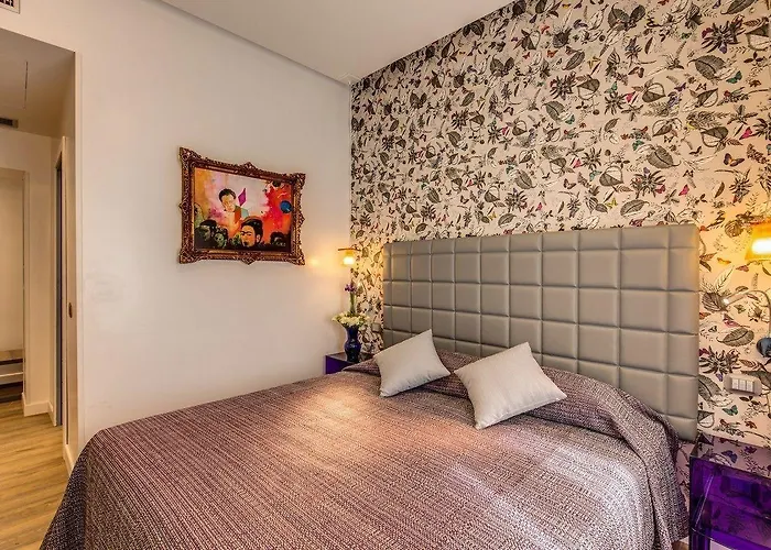 Parlamento Boutique 3* Rome